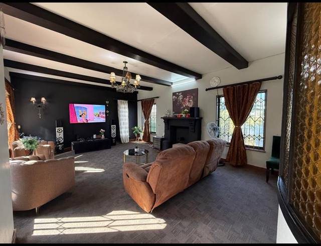 4 BEDROOM HOUSE FOR SALE IN OAKDENE